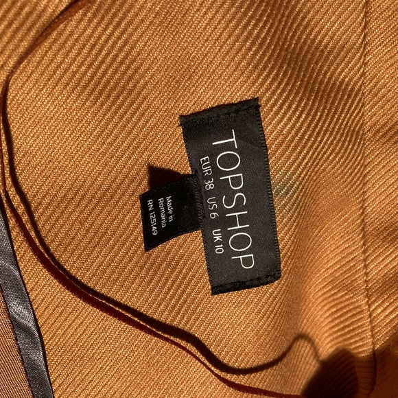 Gold Sleeveless open Vest - Picture 5 of 7